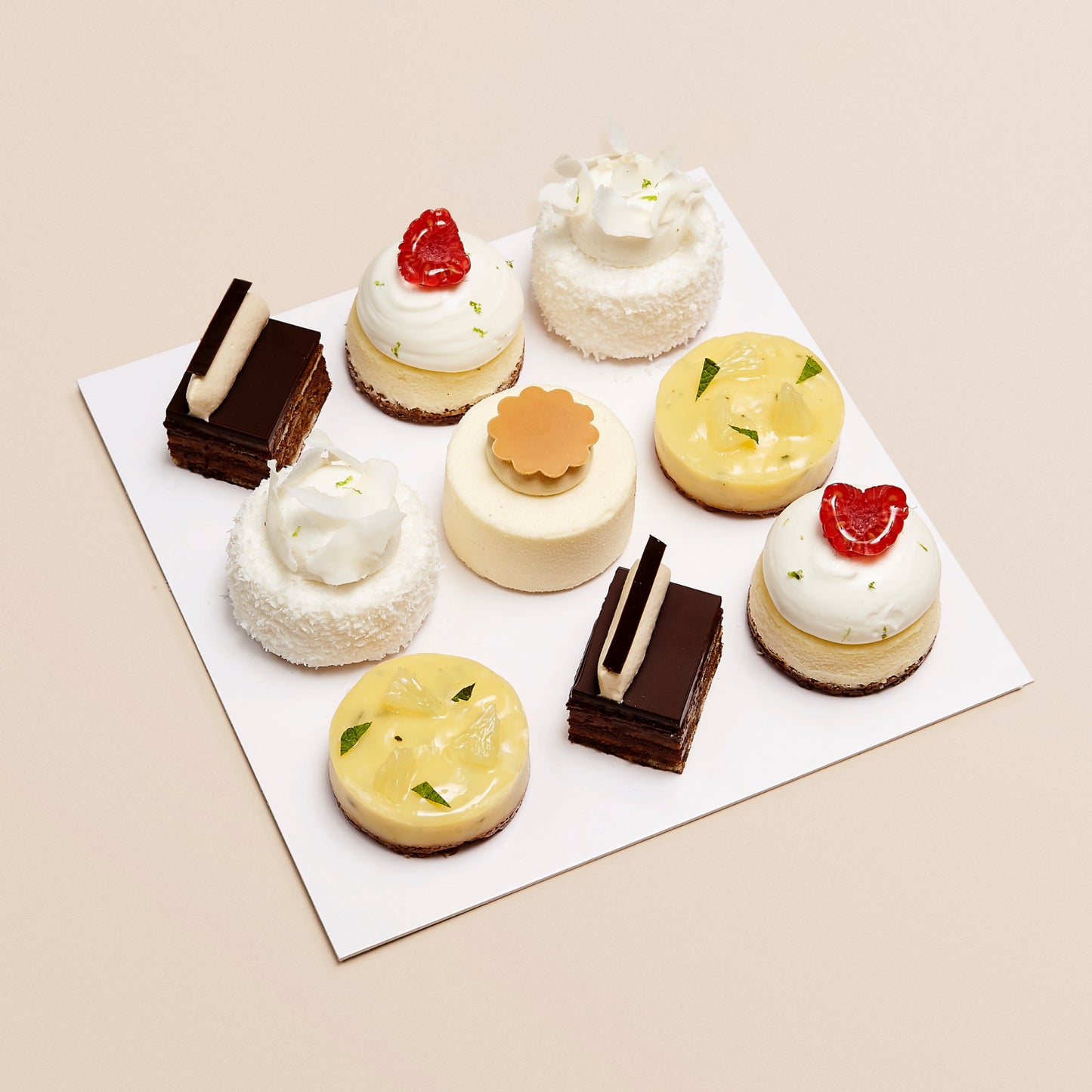 Assortiment de mini pâtisseries